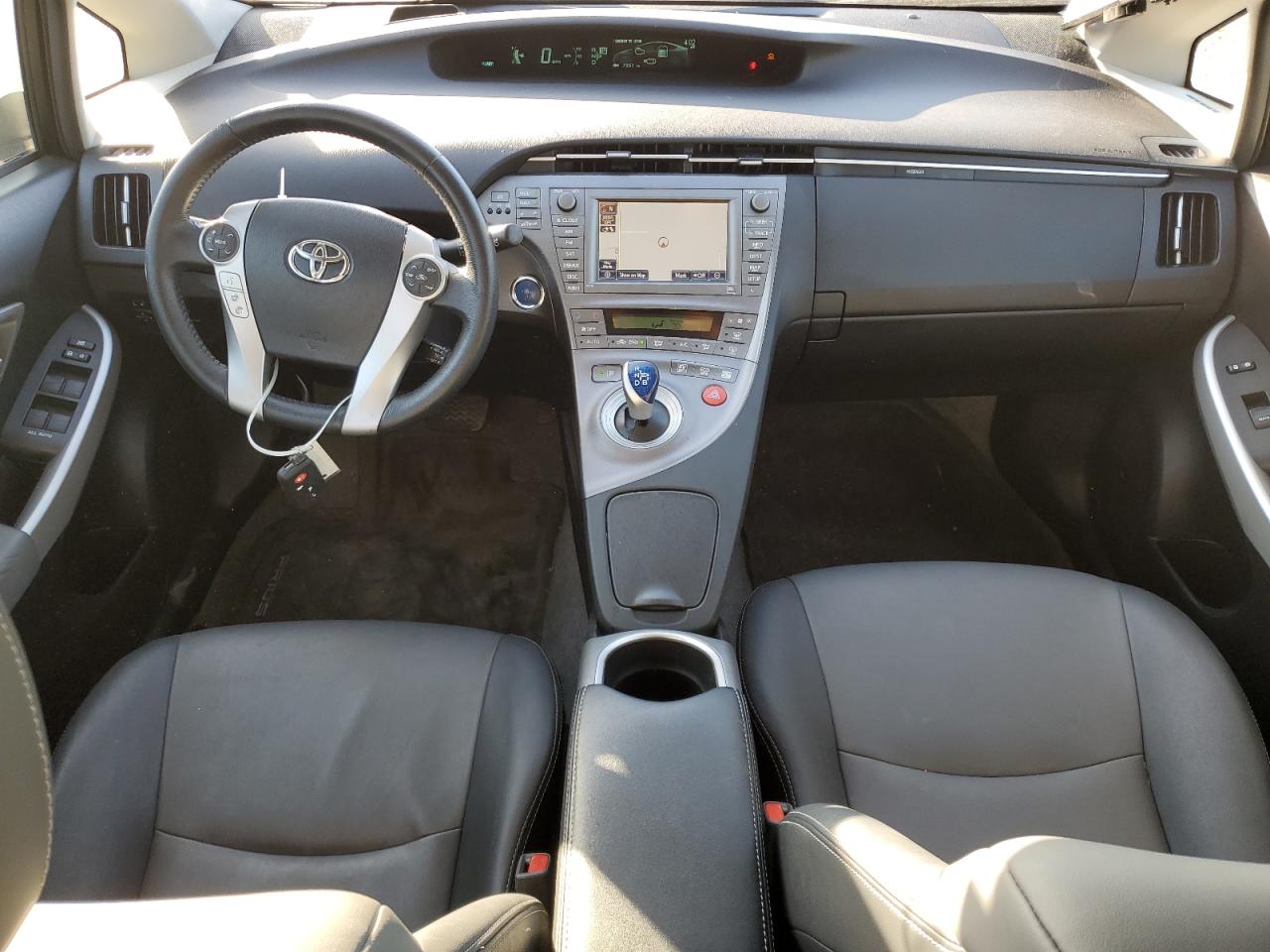 2015 Toyota Prius - Image 8