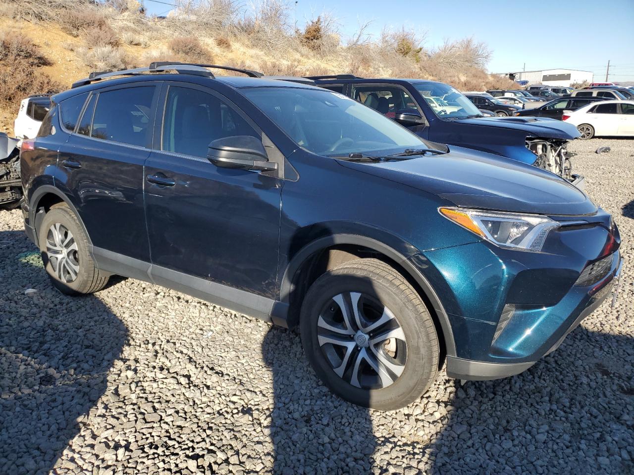 VIN 2T3BFREV1HW607922 2017 TOYOTA RAV4 no.4