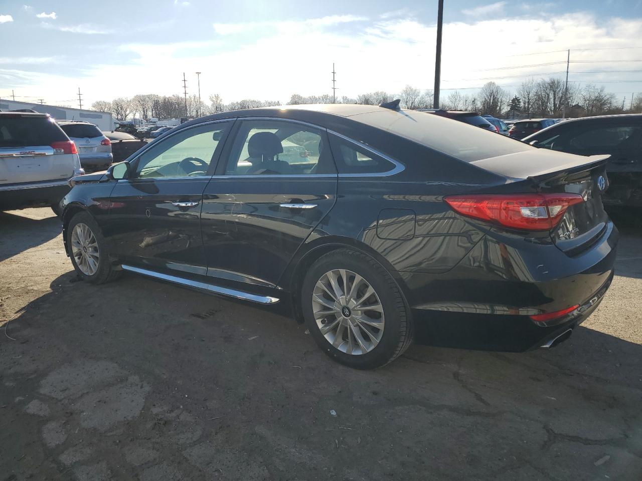2015 Hyundai Sonata - Image 2