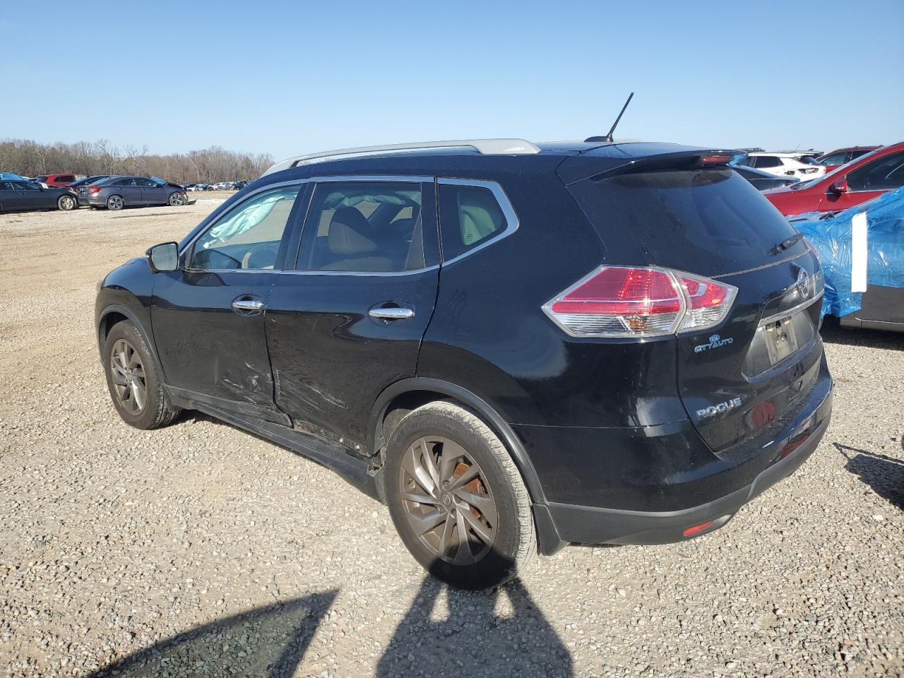 2015 Nissan Rogue - Image 2