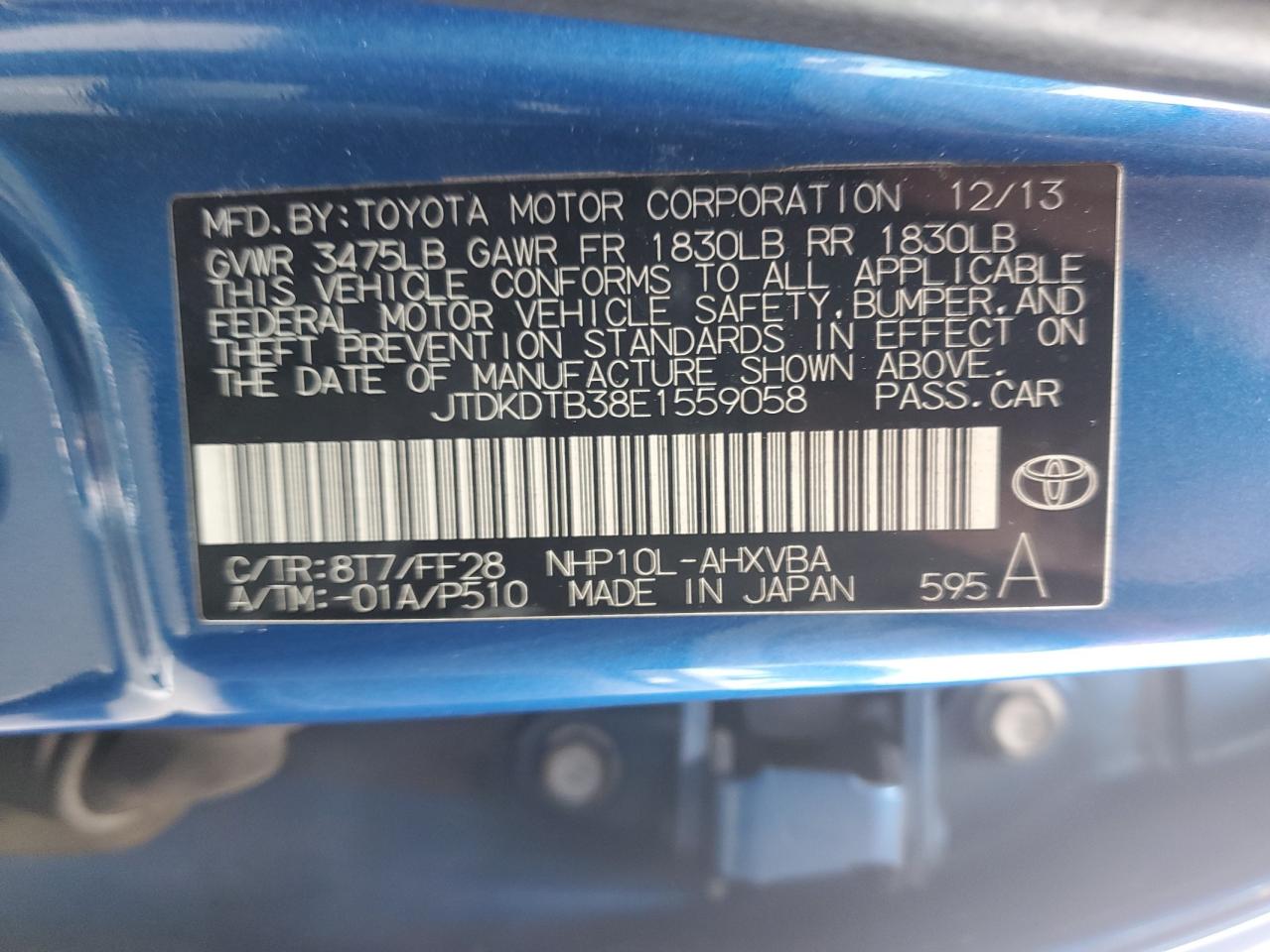 2014 Toyota Prius - Image 12