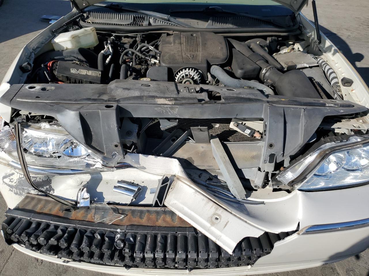 2007 Lincoln Town Car - Image 13