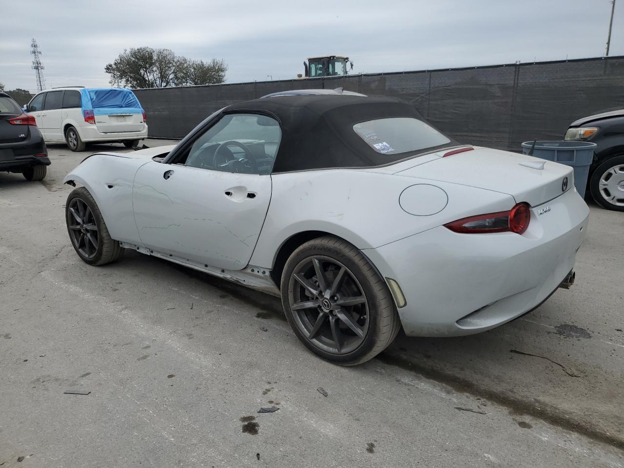 2019 Mazda MX-5 - Image 2