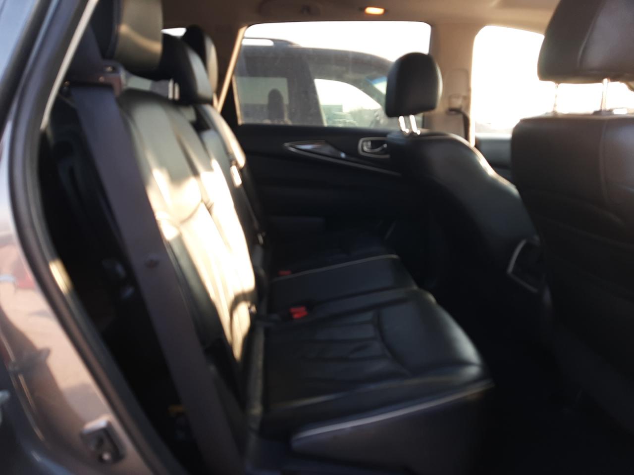 2017 Infiniti QX60 - Image 11
