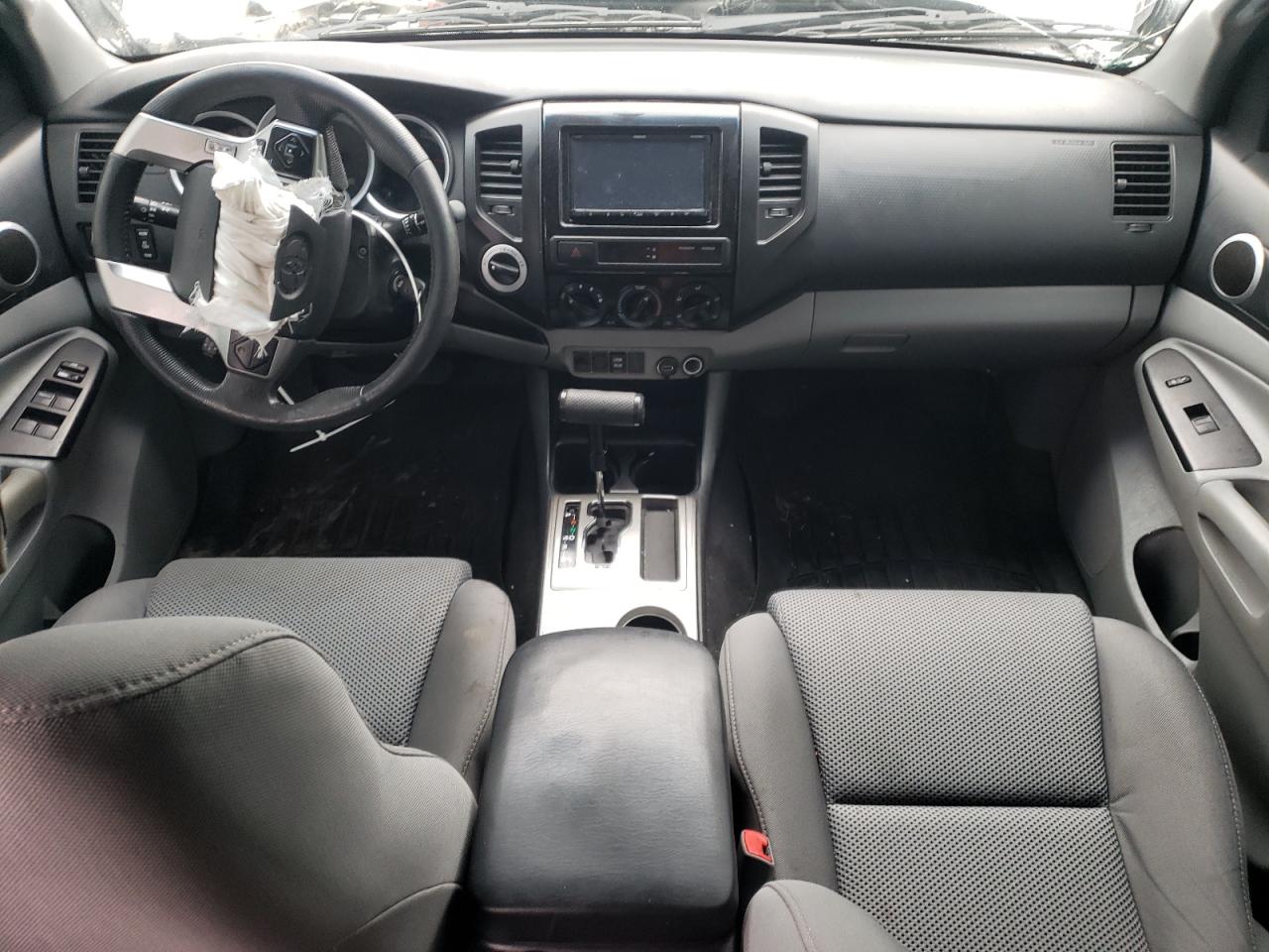 2014 Toyota Tacoma - Image 8