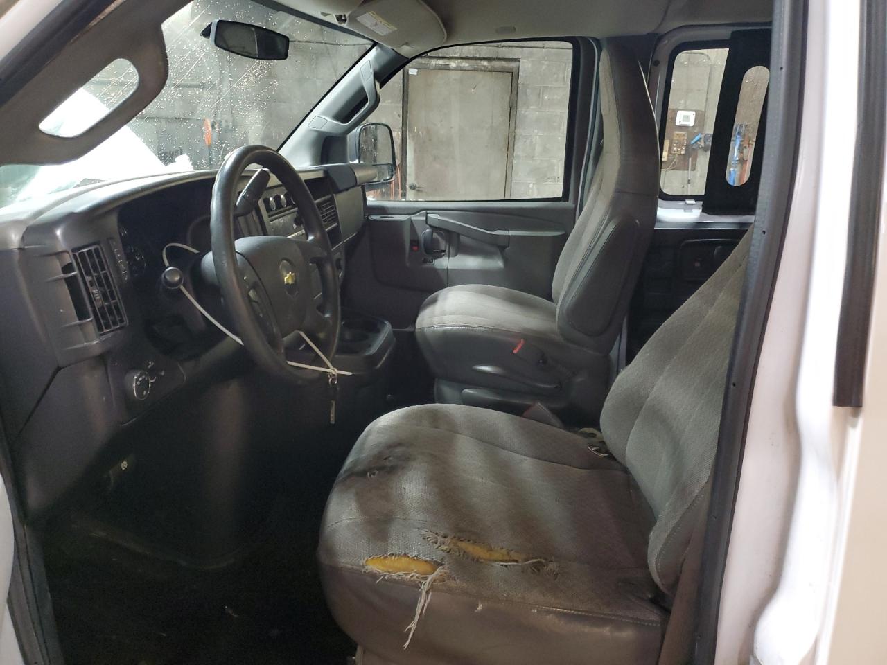 2017 Chevrolet Express - Image 7