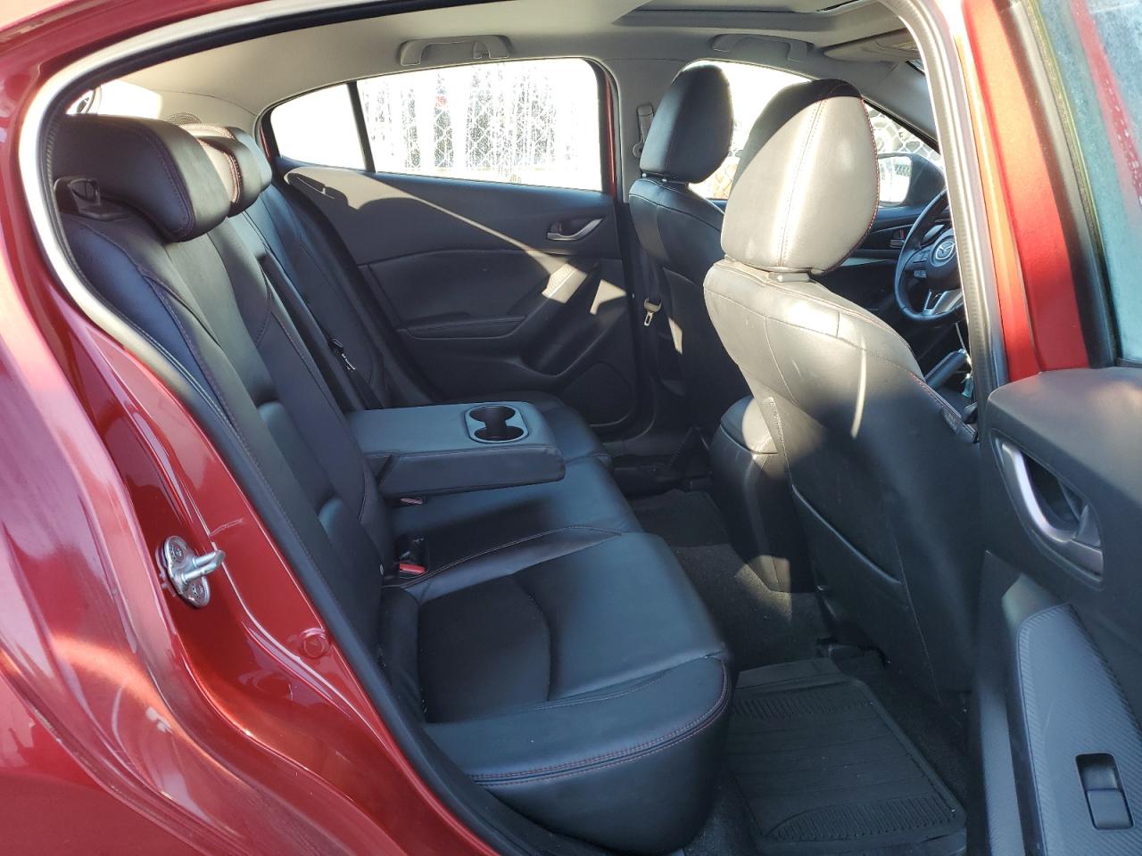 2015 Mazda 3 - Image 10