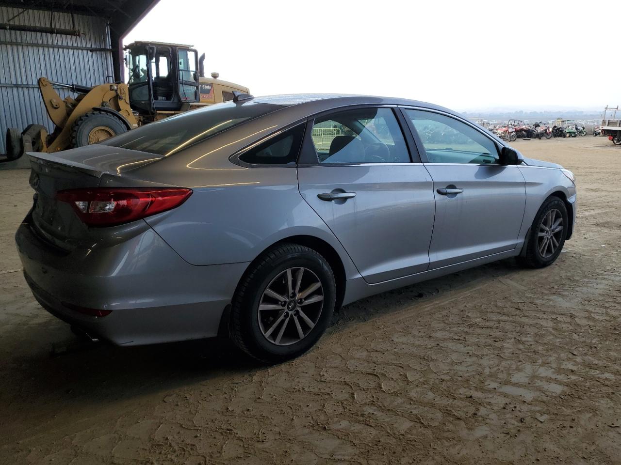 2015 Hyundai Sonata - Image 3