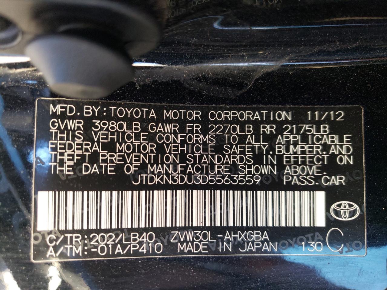 2013 Toyota Prius - Image 12