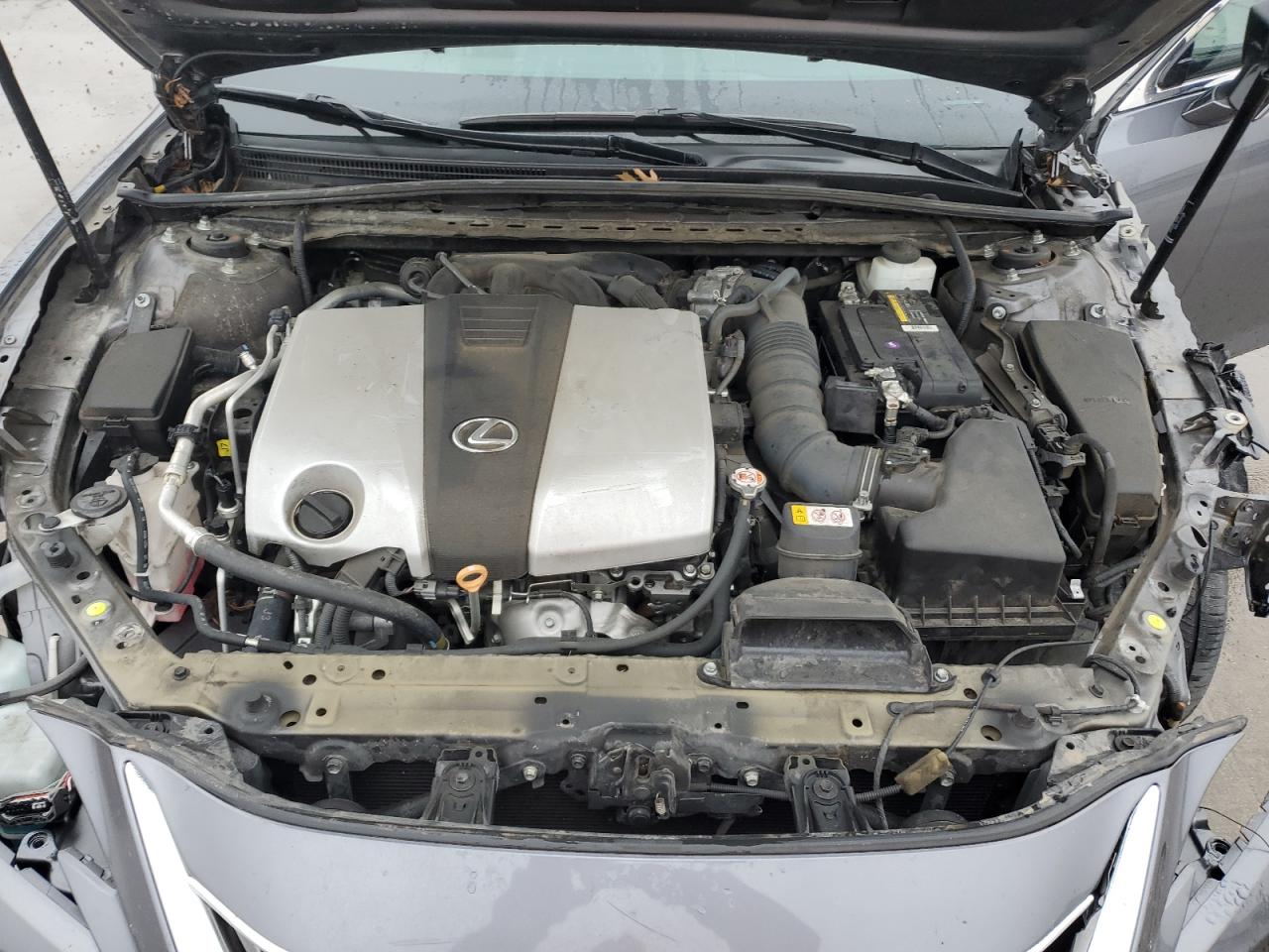 2019 Lexus ES - Image 13