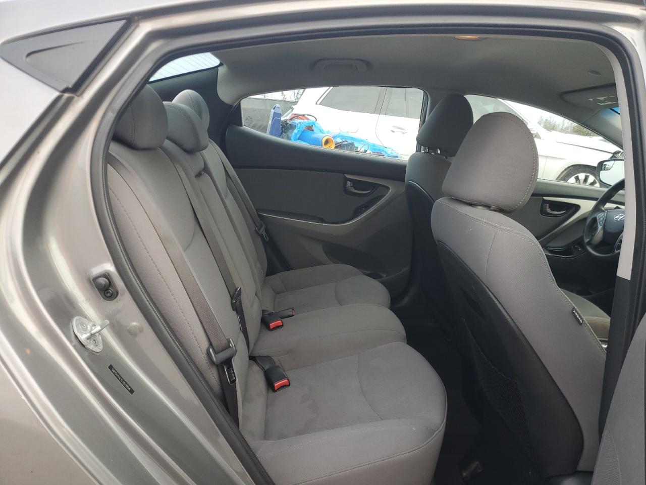 2014 Hyundai Elantra - Image 10