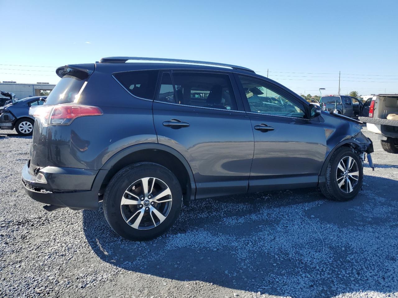 2018 Toyota RAV 4 - Image 3