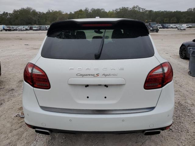 Паркетники PORSCHE CAYENNE 2012 Белы