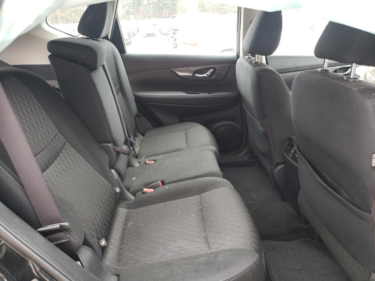 2017 Nissan Rogue - Image 10