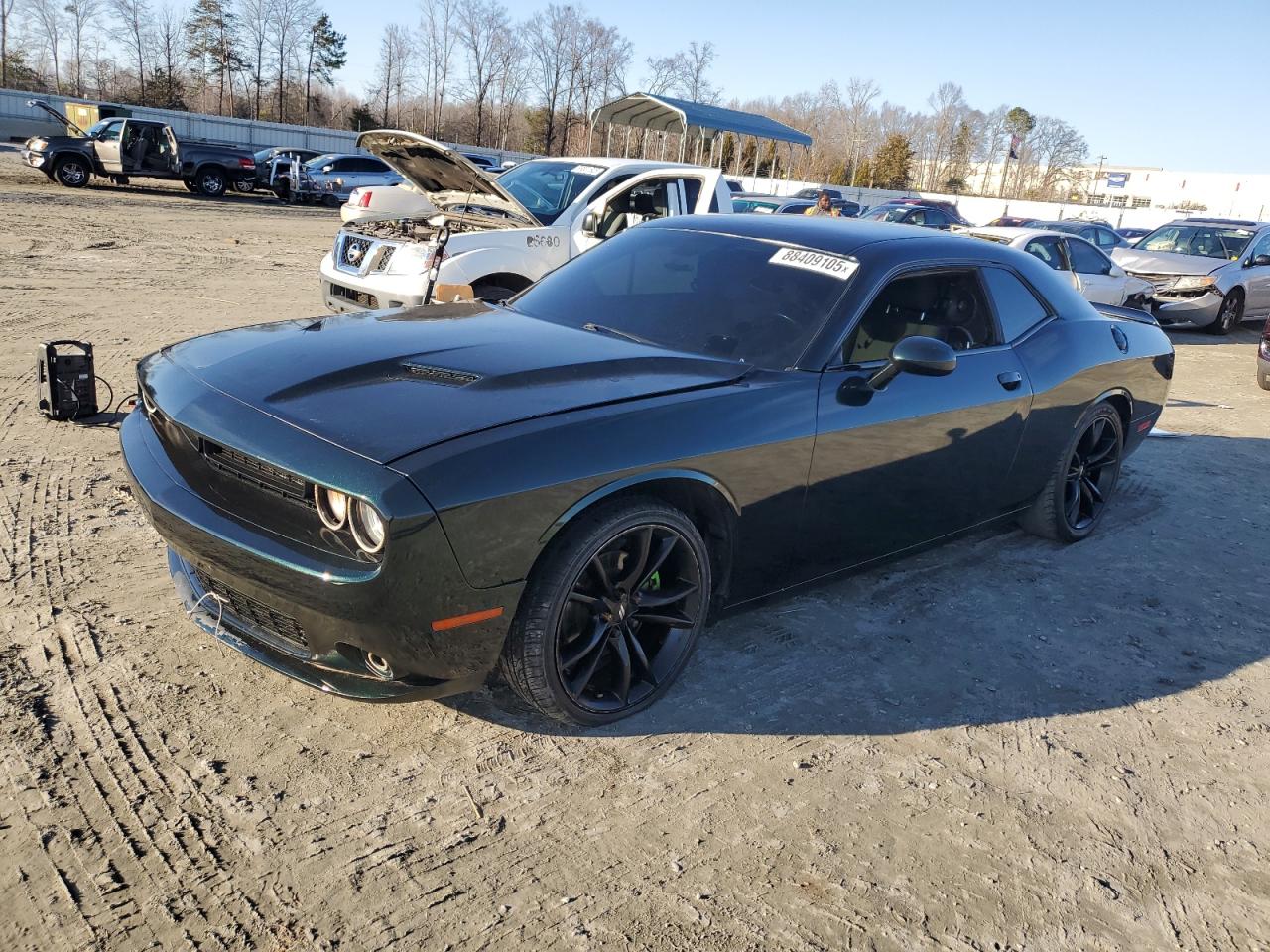 VIN 2C3CDZAG8JH152952 2018 DODGE CHALLENGER no.1