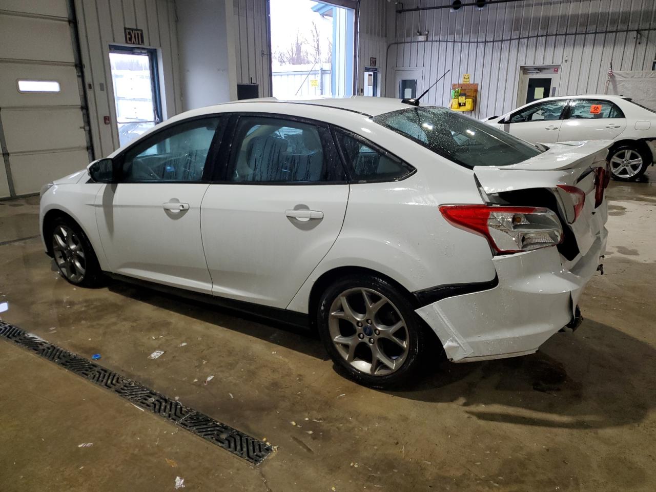 VIN 1FADP3F22EL323419 2014 FORD FOCUS no.2