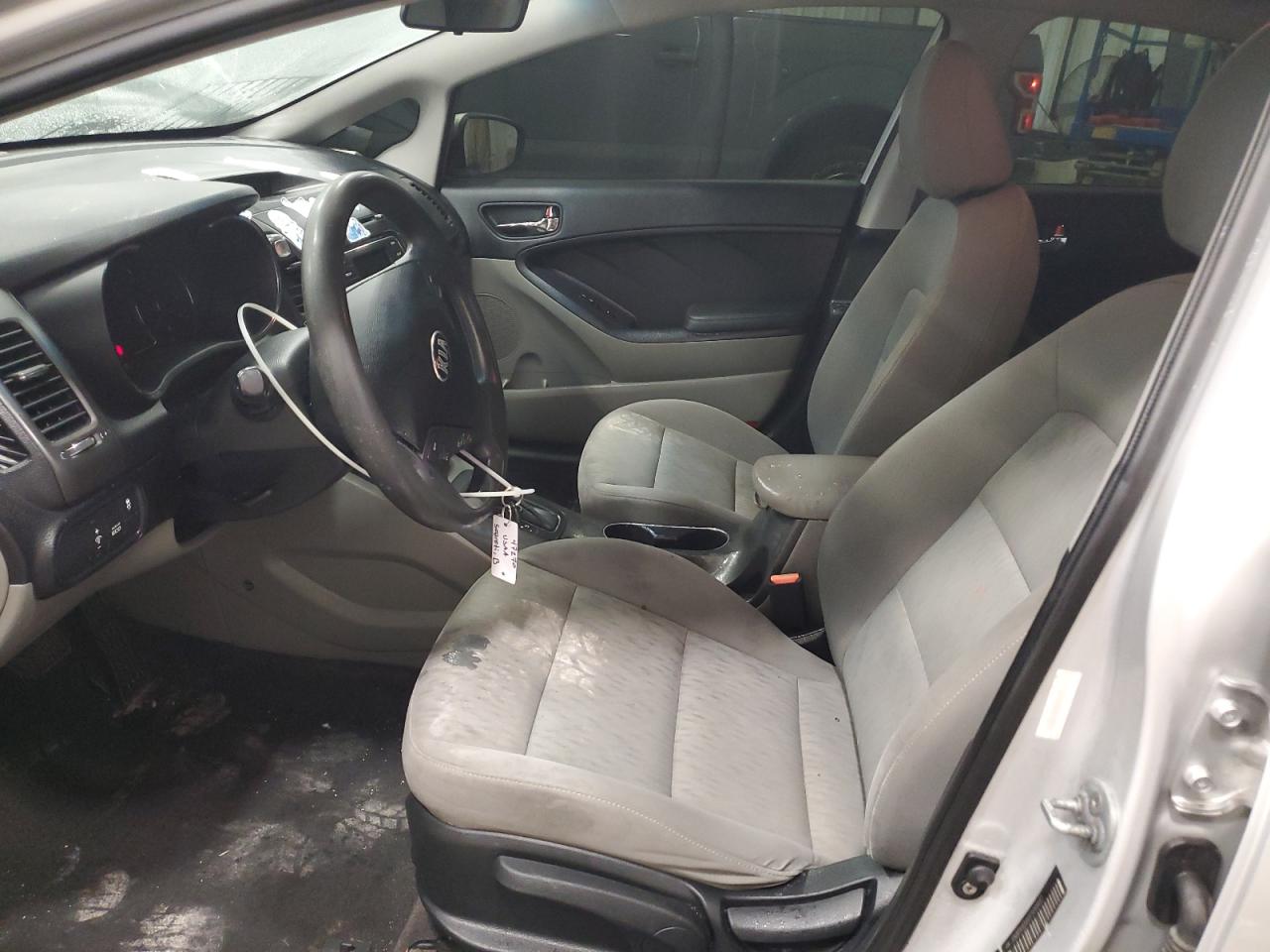 2015 Kia Forte - Image 7