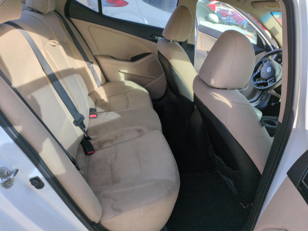 2012 Kia Optima - Image 10