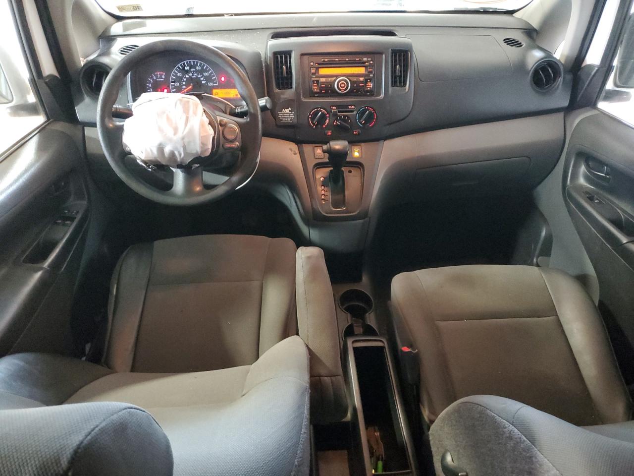 2017 Nissan NV - Image 8
