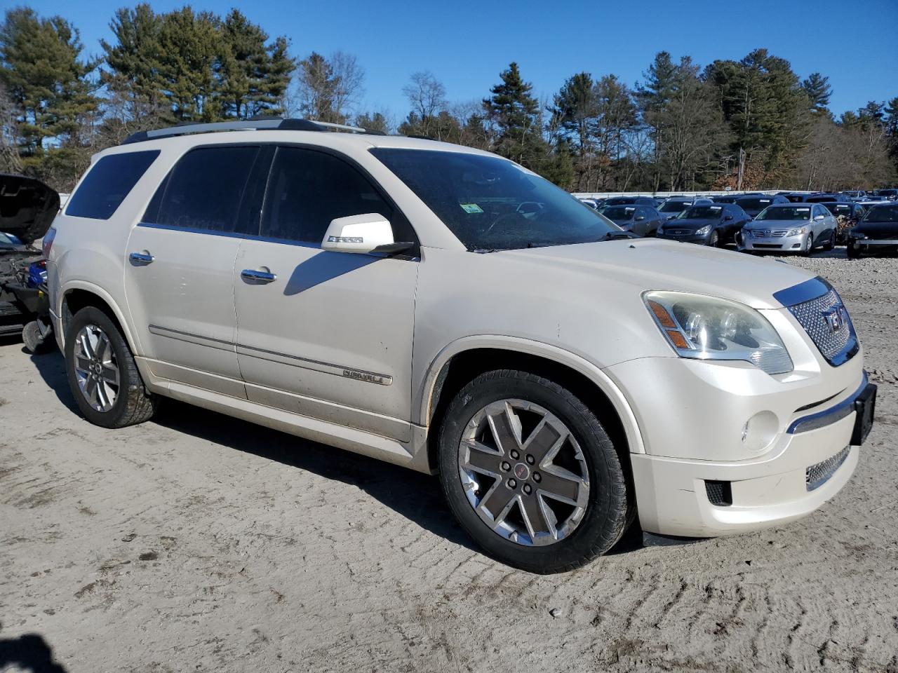 2011 GMC Acadia - Image 4