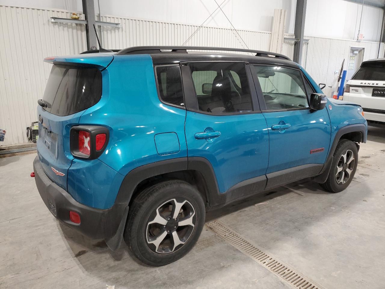 2020 Jeep Renegade - Image 3