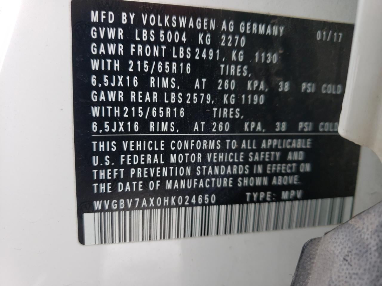 2017 Volkswagen Tiguan - Image 14