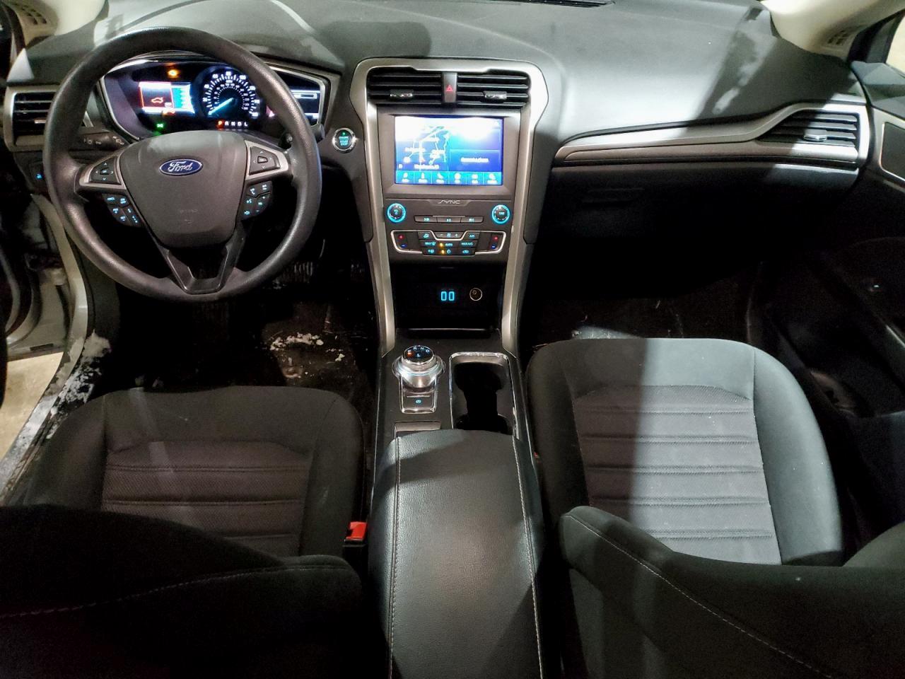 2020 Ford Fusion - Image 8