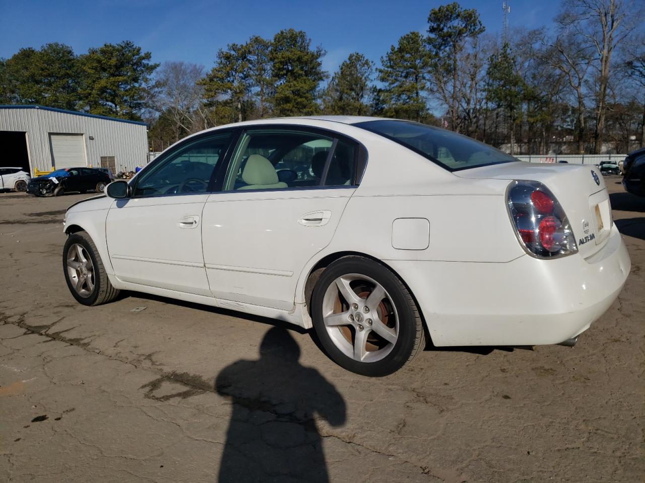 2005 Nissan Altima - Image 2