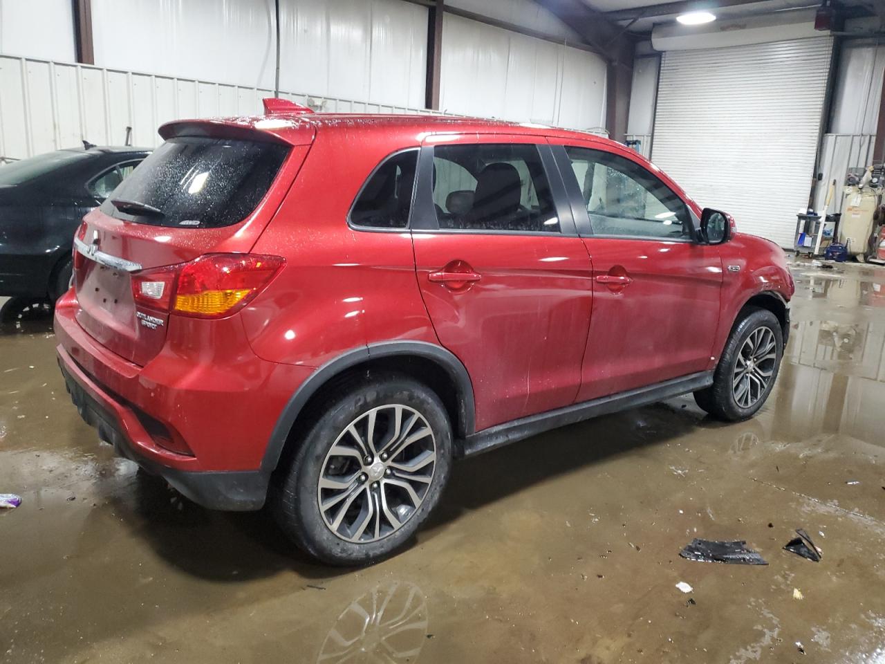 2019 Mitsubishi Outlander - Image 3