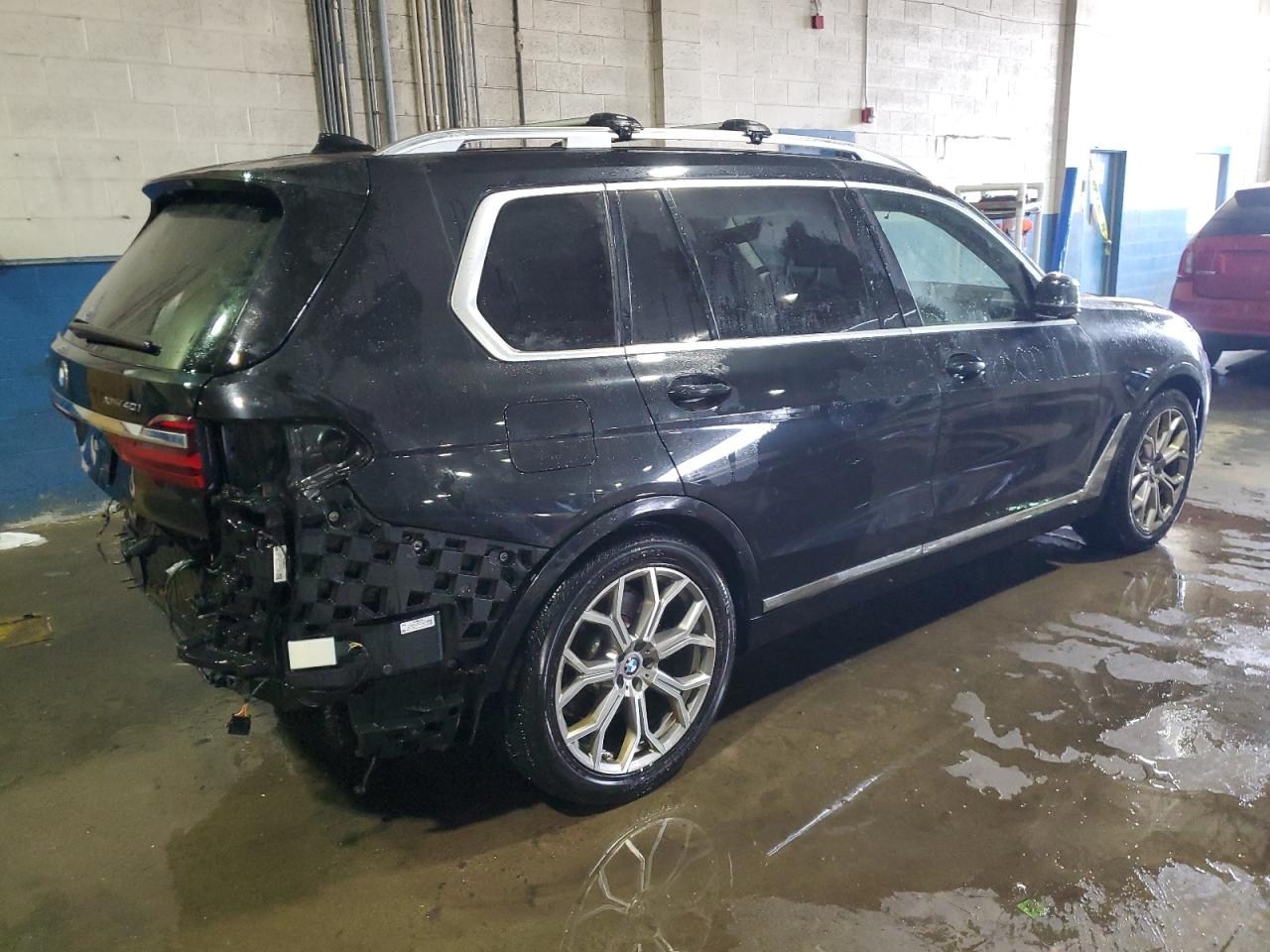 2019 BMW X7 - Image 3