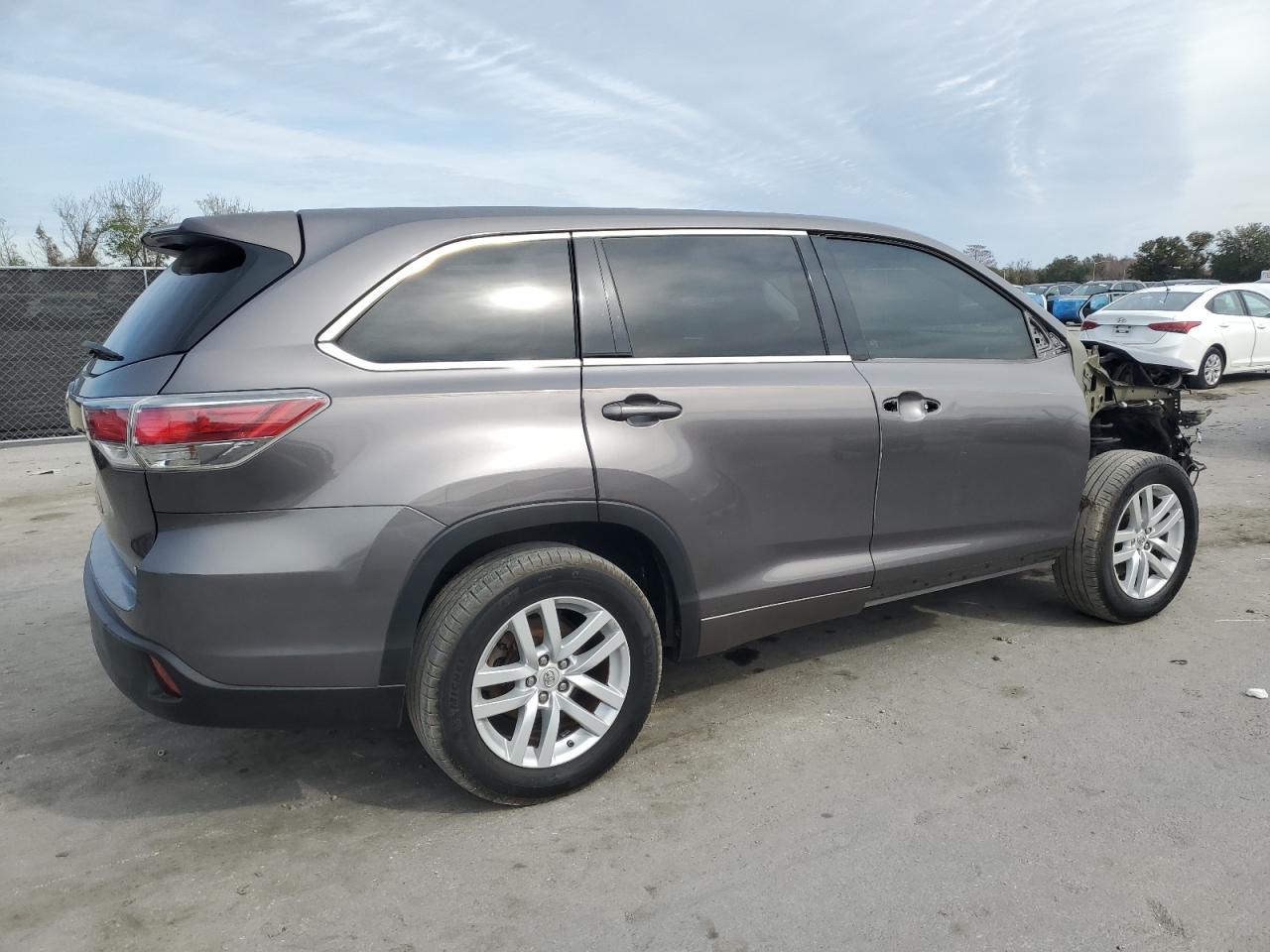 2014 Toyota Highlander - Image 3