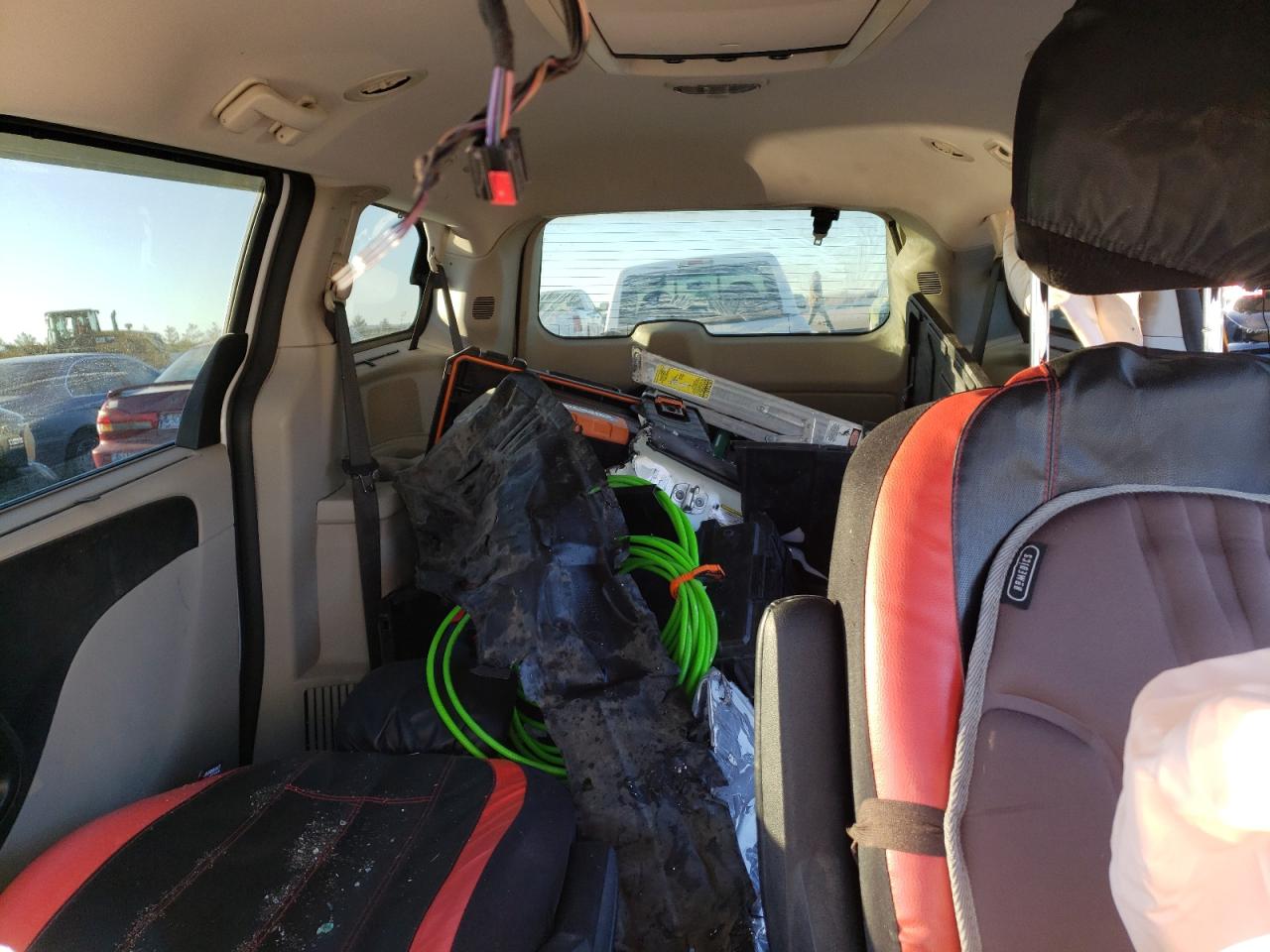 2013 Dodge Caravan - Image 10
