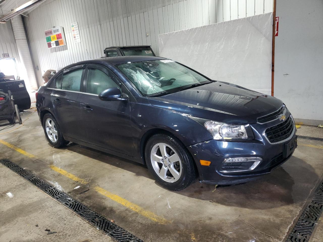 VIN 1G1PC5SB5F7271341 2015 CHEVROLET CRUZE no.4