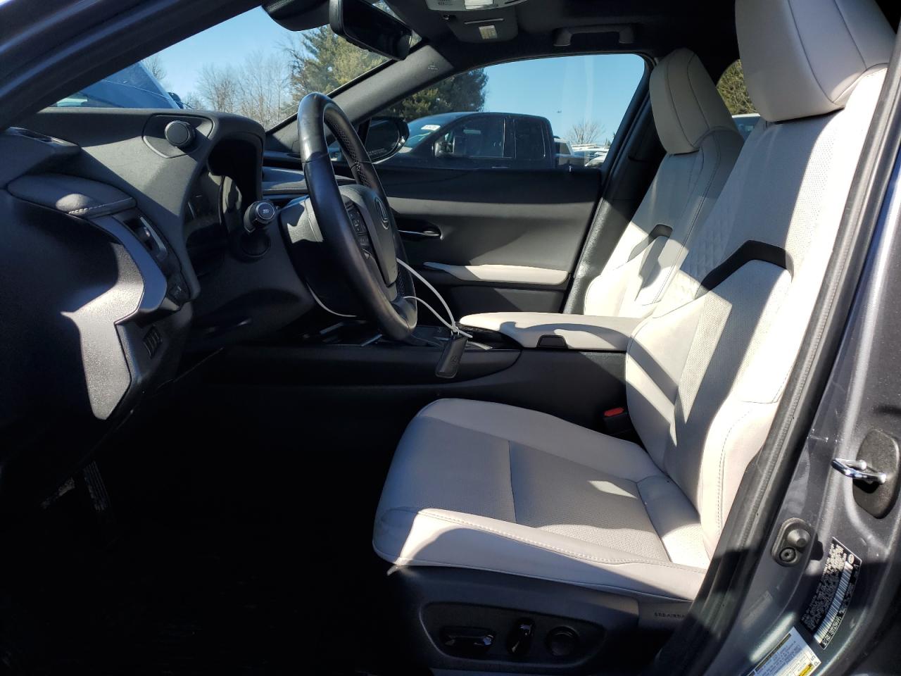 2021 Lexus UX - Image 7
