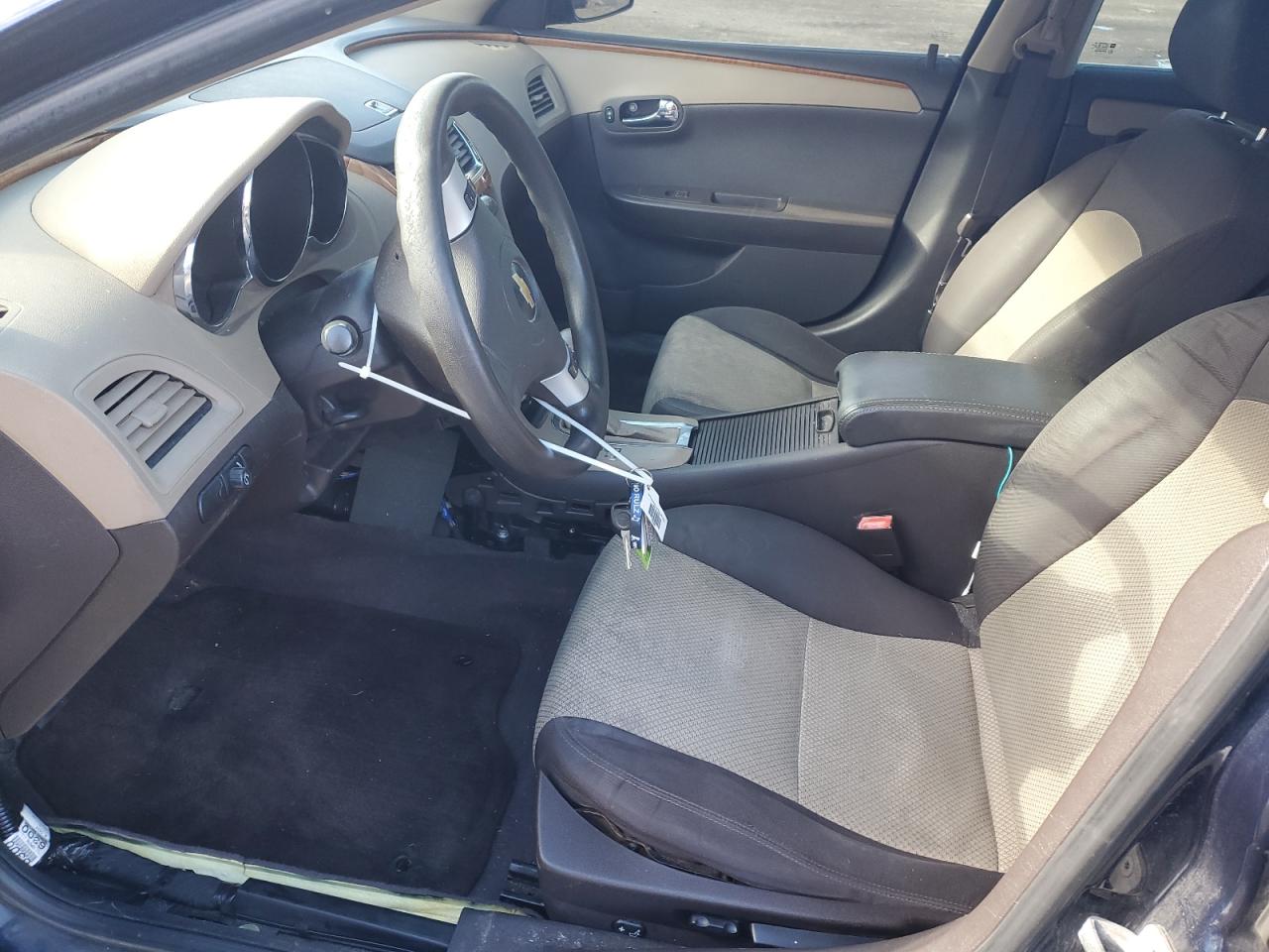2011 Chevrolet Malibu - Image 7