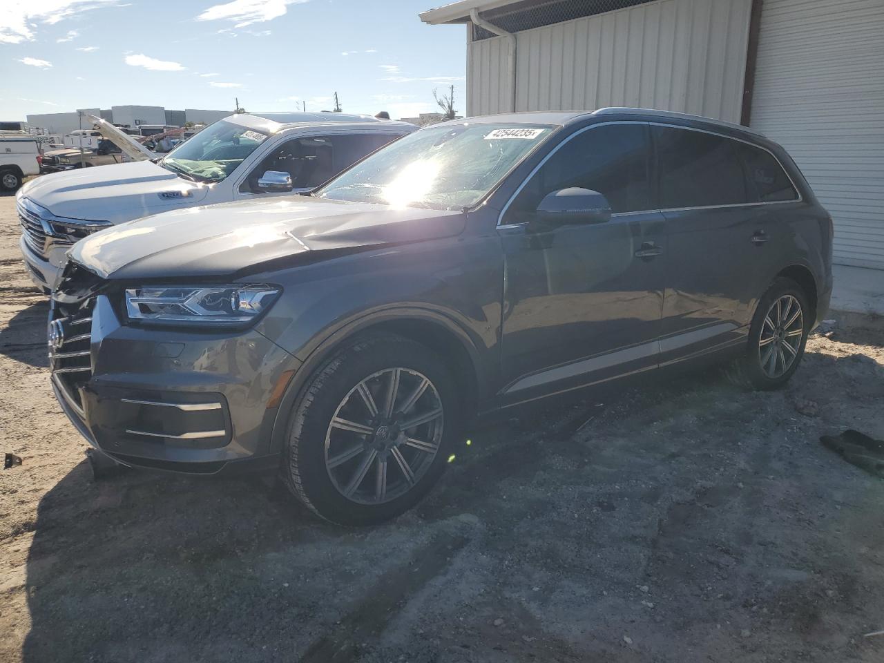 2018 Audi Q7 - Image 1