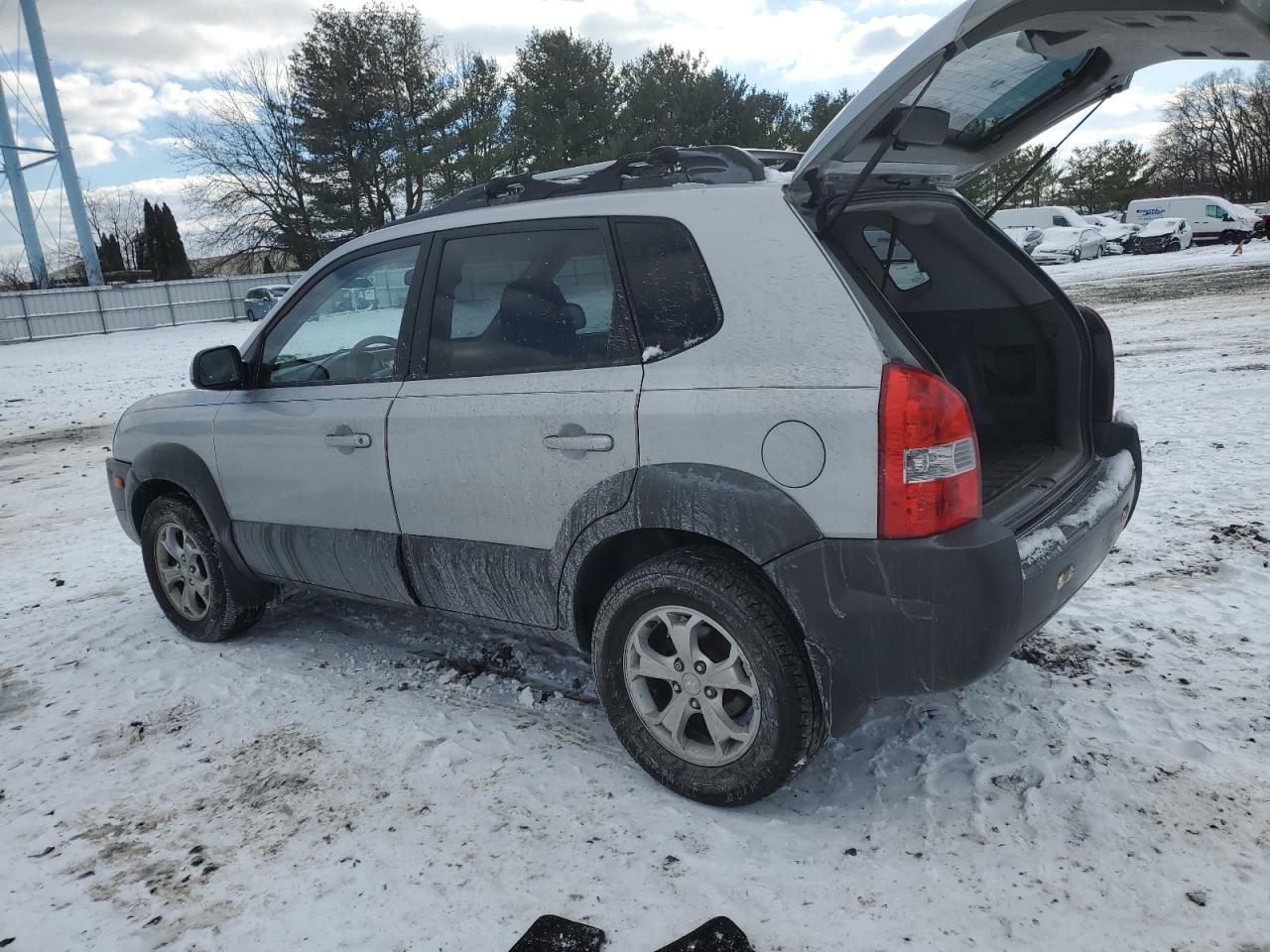 2009 Hyundai Tucson - Image 2
