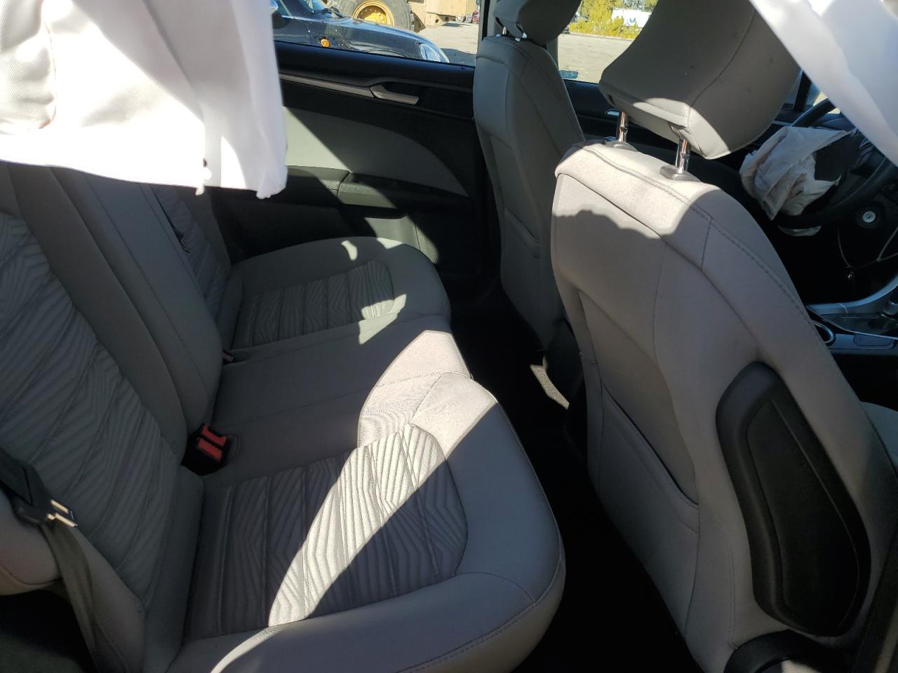 2016 Ford Fusion - Image 10