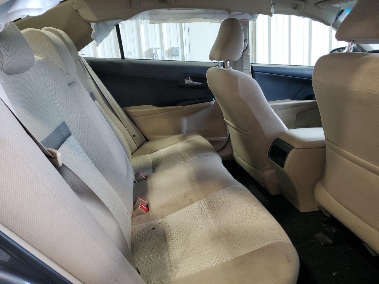 2014 Toyota Camry - Image 11