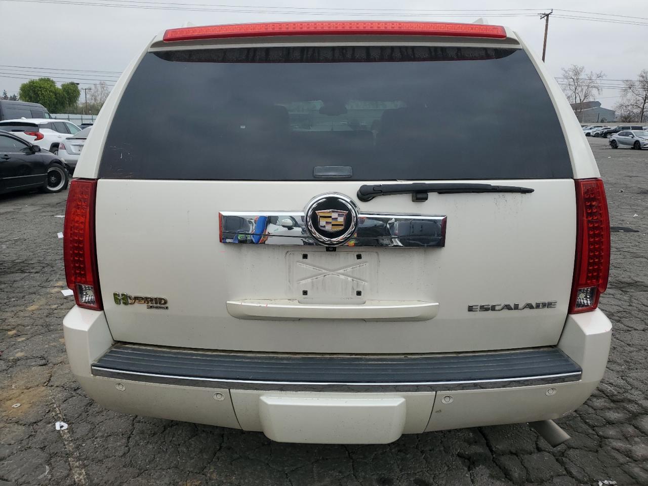 2009 Cadillac Escalade - Image 6