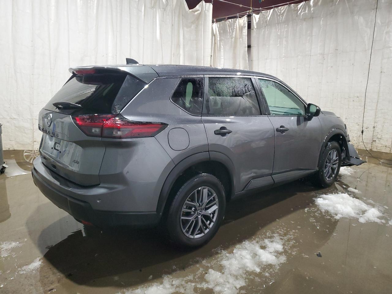 2024 Nissan Rogue - Image 3