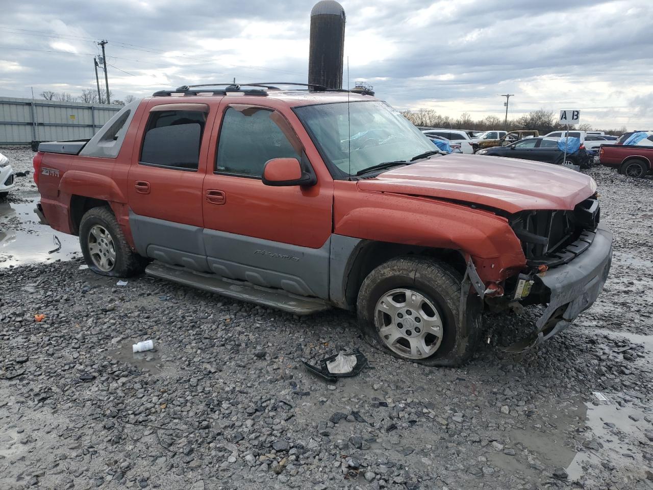 2002 Chevrolet Avalanche - Image 4