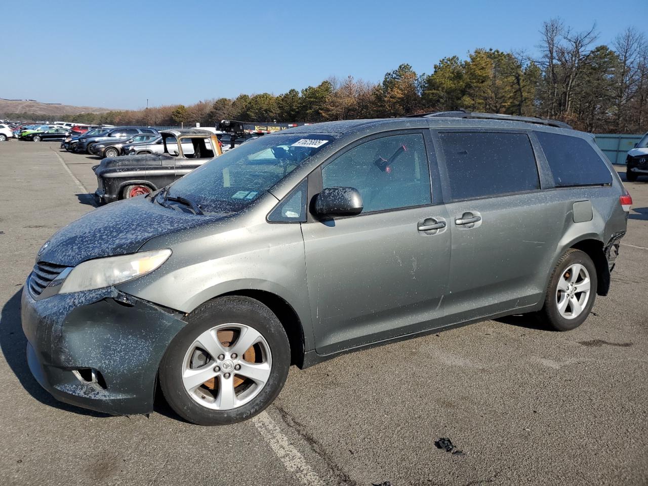2012 Toyota Sienna - Image 1