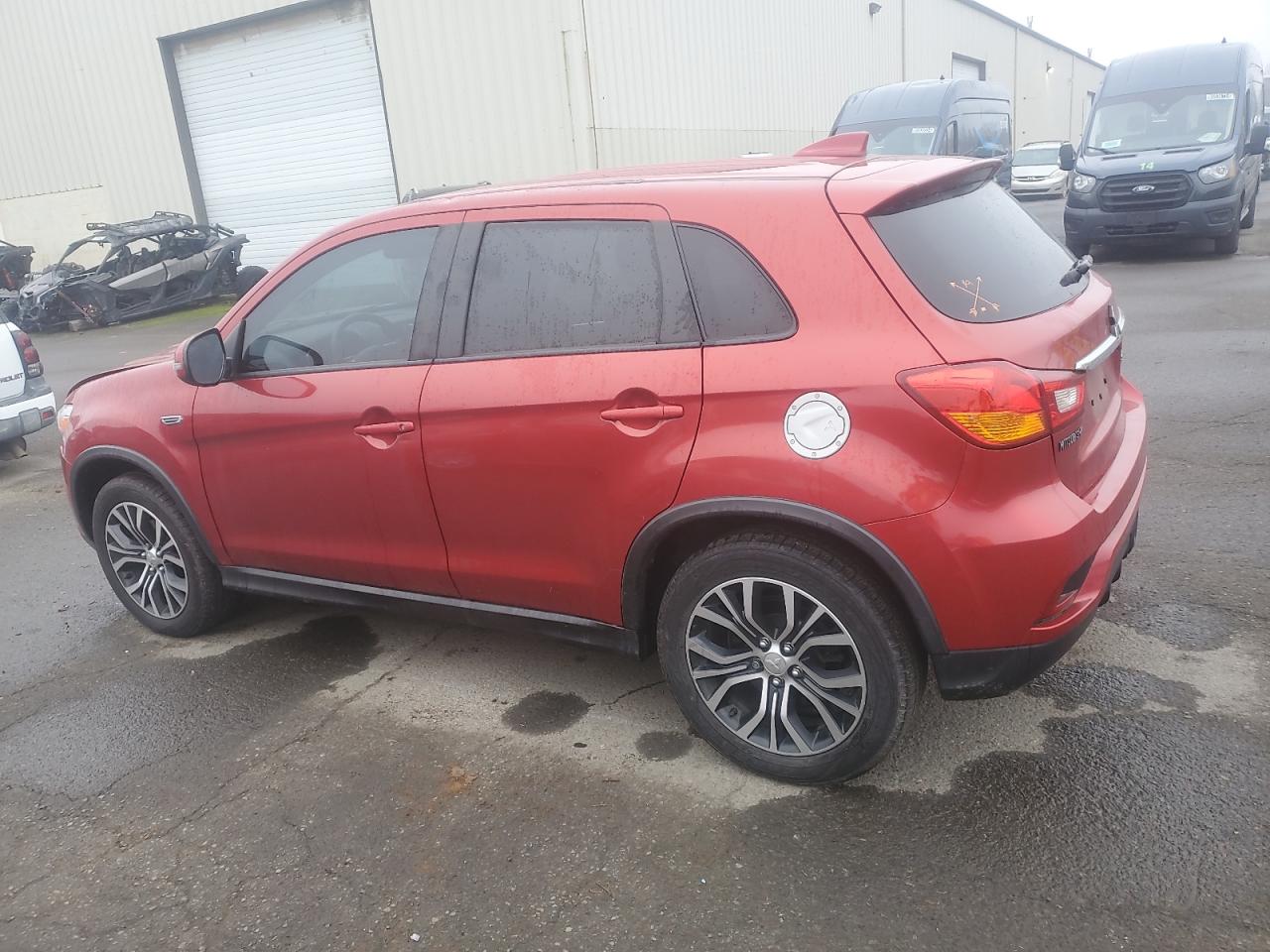 2019 Mitsubishi Outlander - Image 2