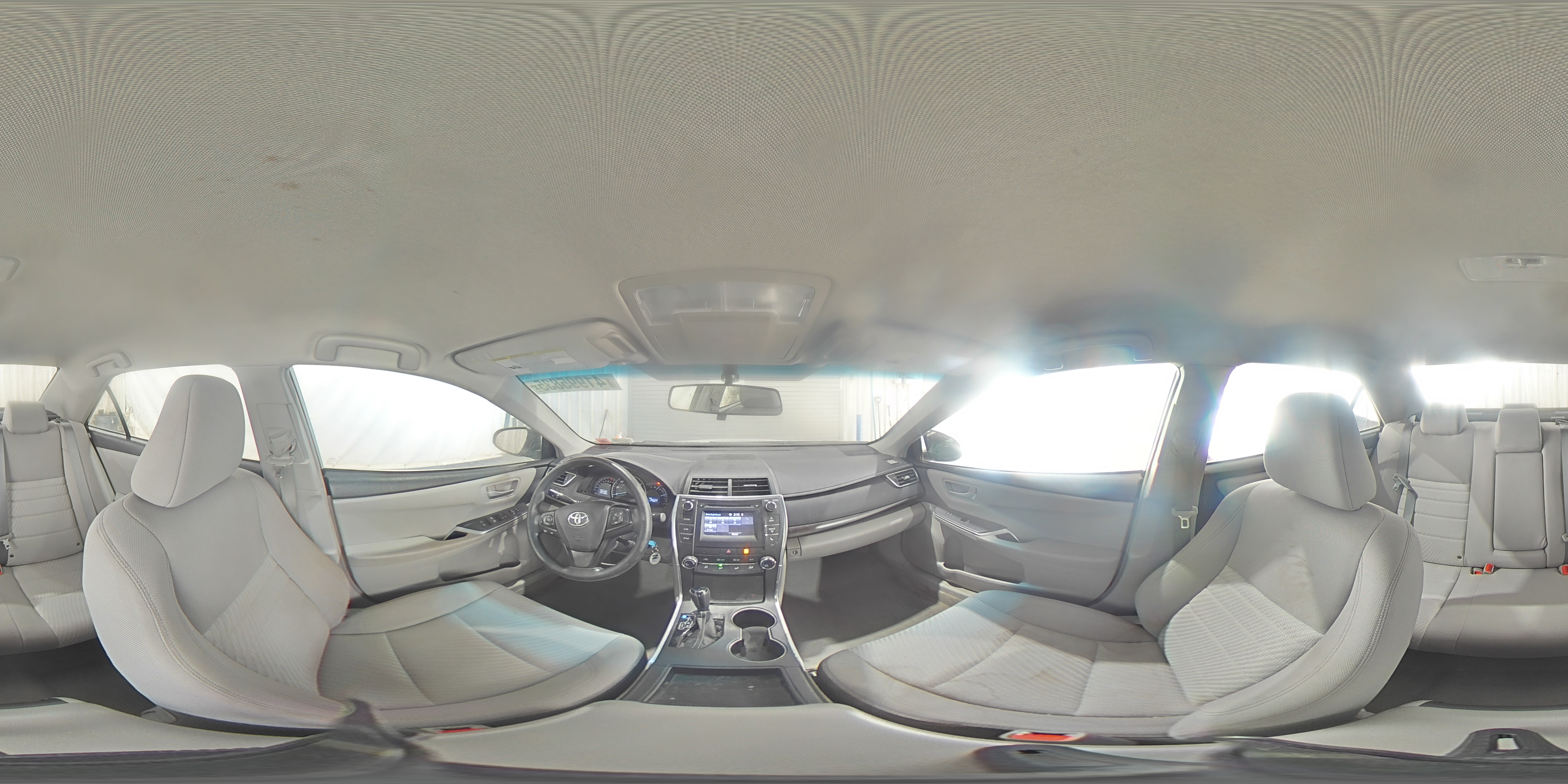 2015 Toyota Camry - Image 14