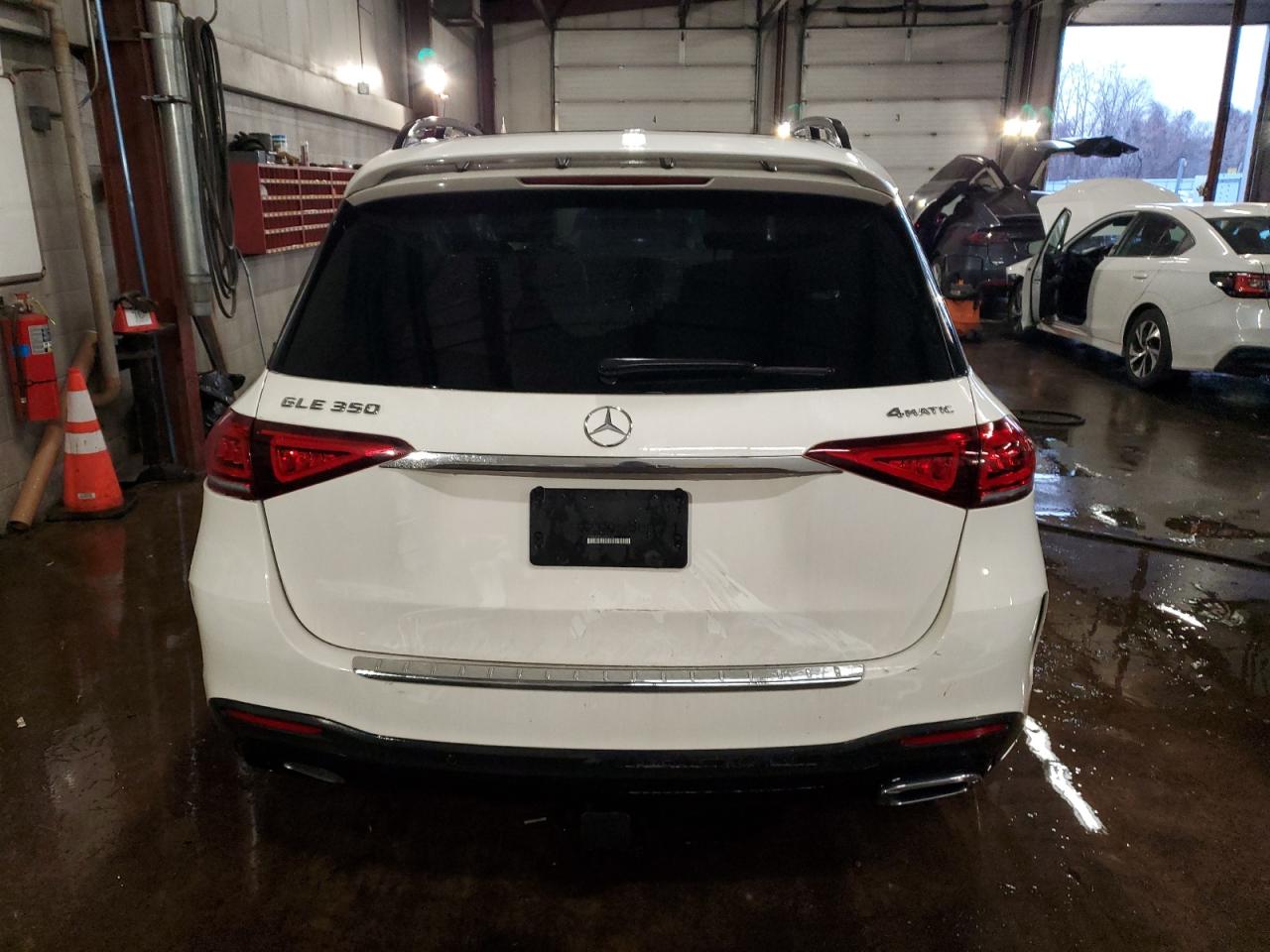 2020 Mercedes-Benz GLE - Image 6