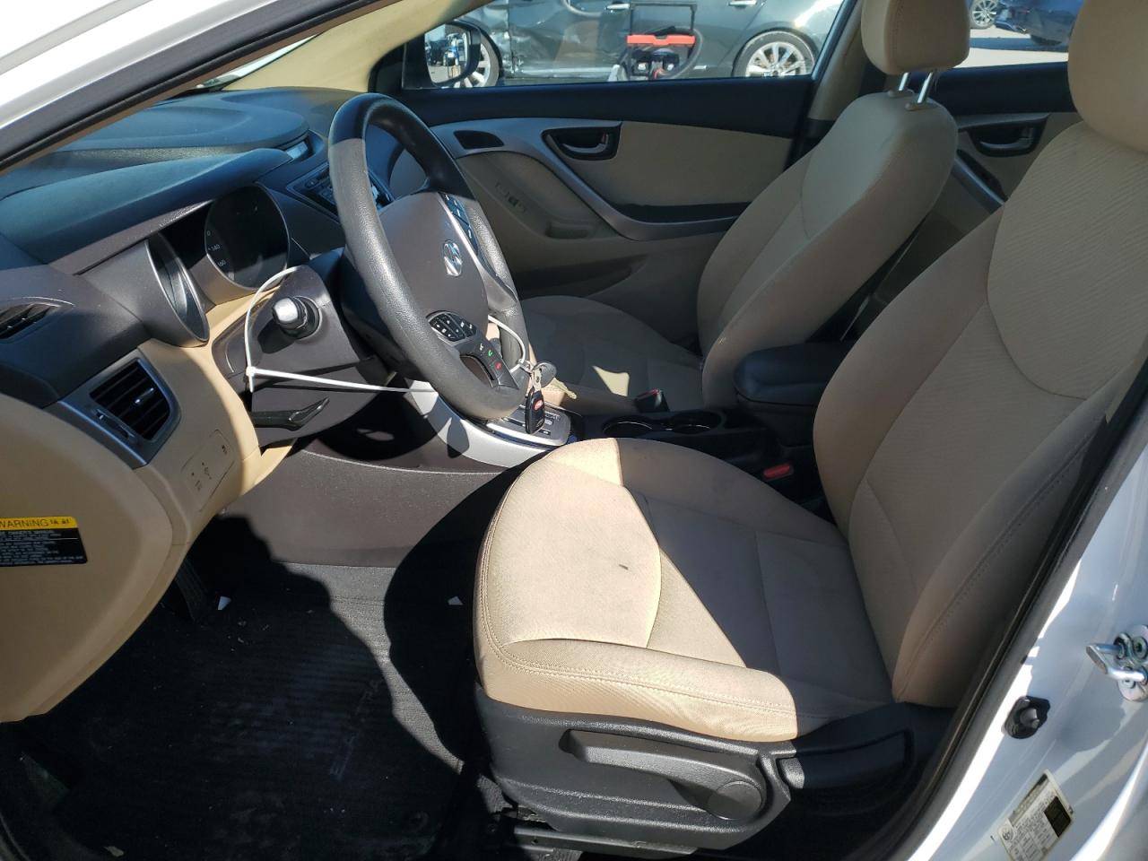 2013 Hyundai Elantra - Image 7