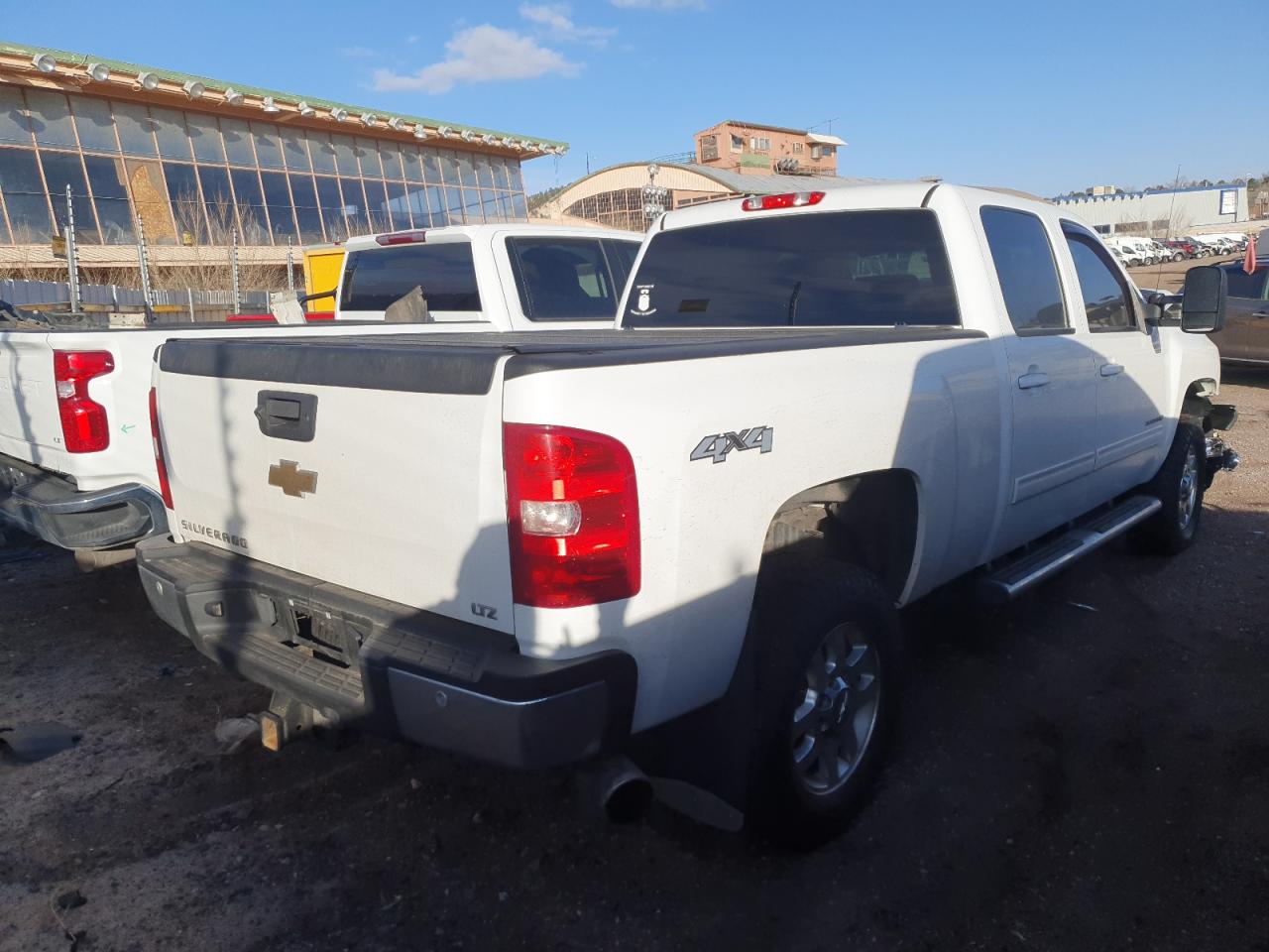 2011 Chevrolet Silverado - Image 3