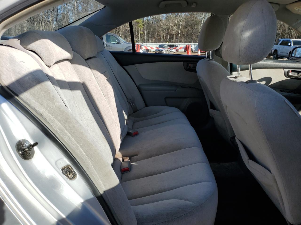 2006 Kia Optima - Image 10