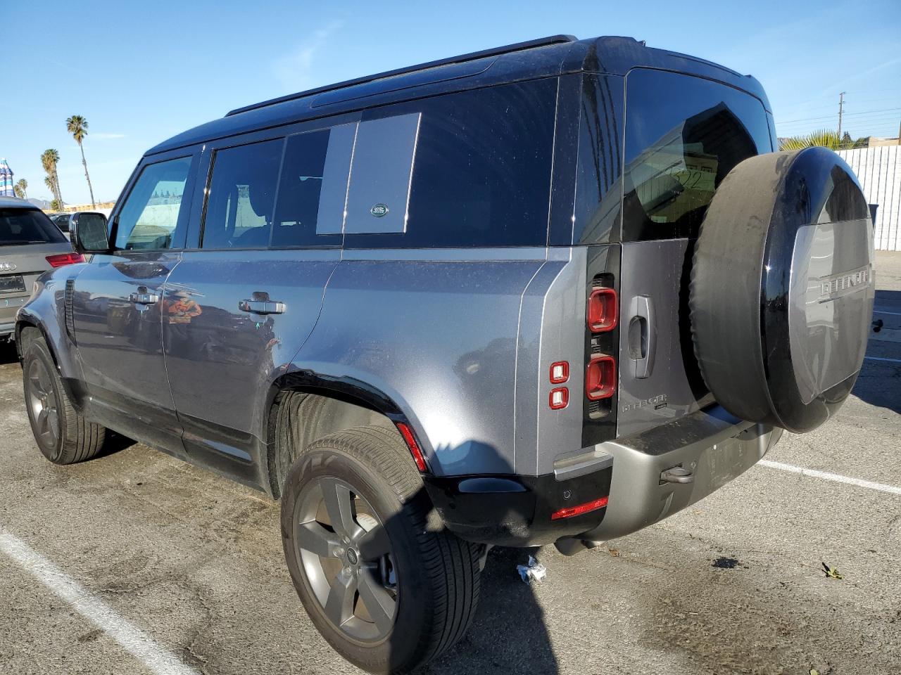 2023 Land Rover Defender - Image 2